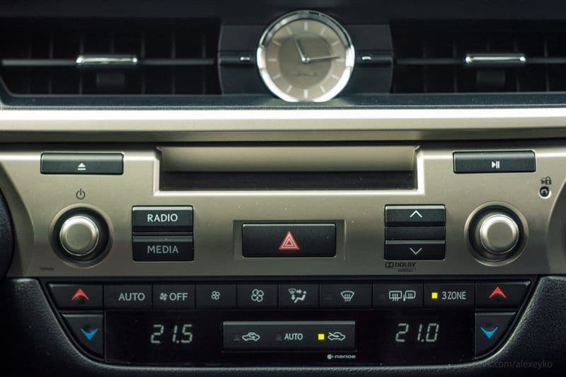 Тест-драйв Lexus ES250: Фен шуй не до мелочей