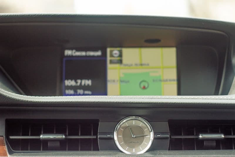 Тест-драйв Lexus ES250: Фен шуй не до мелочей