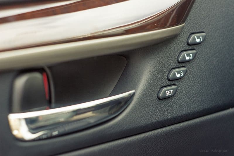 Тест-драйв Lexus ES250: Фен шуй не до мелочей