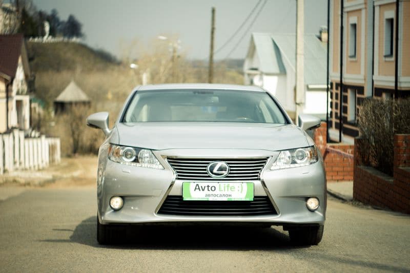 Тест-драйв Lexus ES250: Фен шуй не до мелочей