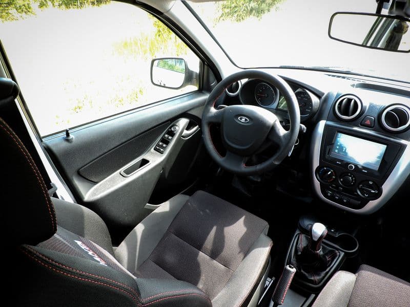 Тест-драйв «Лада Гранта Спорт». Придворный спортсмен