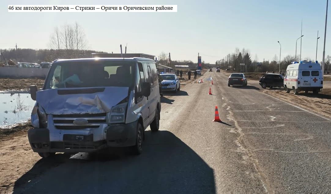 В Кировской области «Форд Транзит» столкнулся с легковушкой: пострадали 5 человек