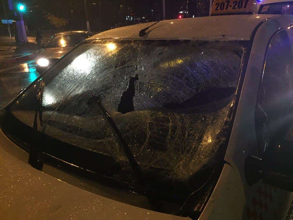 В Кирове таксист на огромной скорости сбил двух сотрудников ДПС