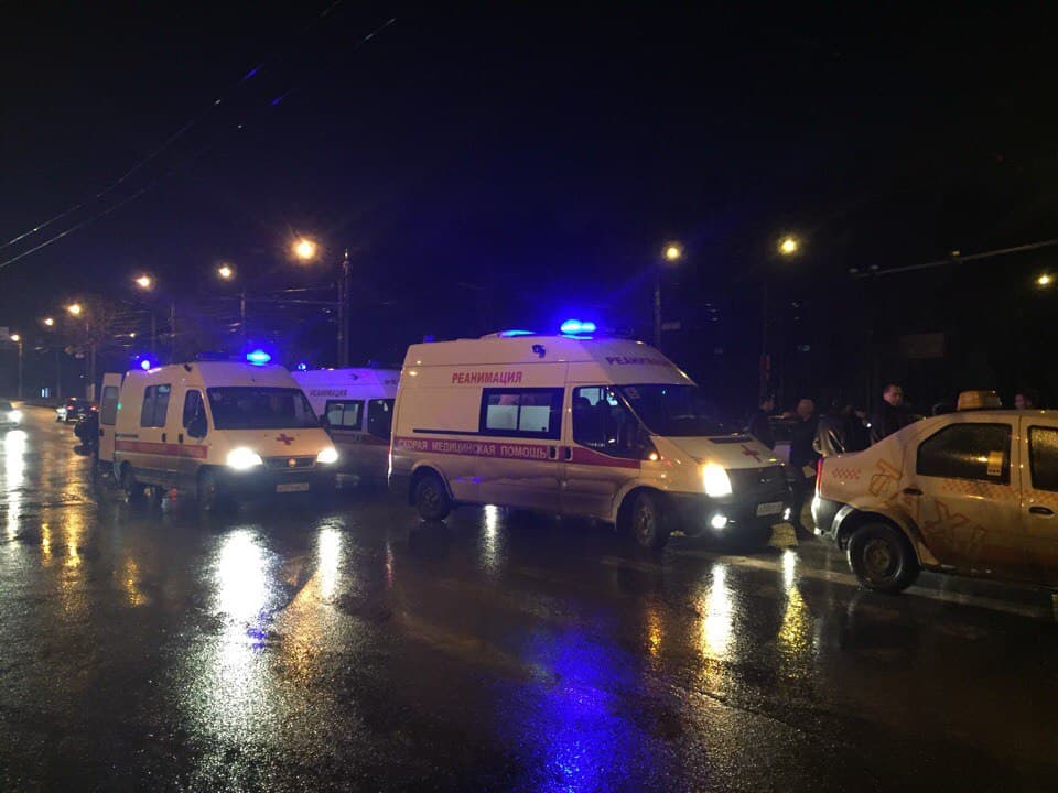 В Кирове таксист на огромной скорости сбил двух сотрудников ДПС