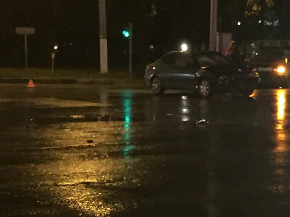 В Кирове таксист на огромной скорости сбил двух сотрудников ДПС