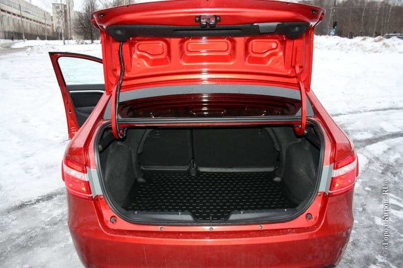 Тест-драйв «Лада Веста»: яркая звезда АвтоВАЗа