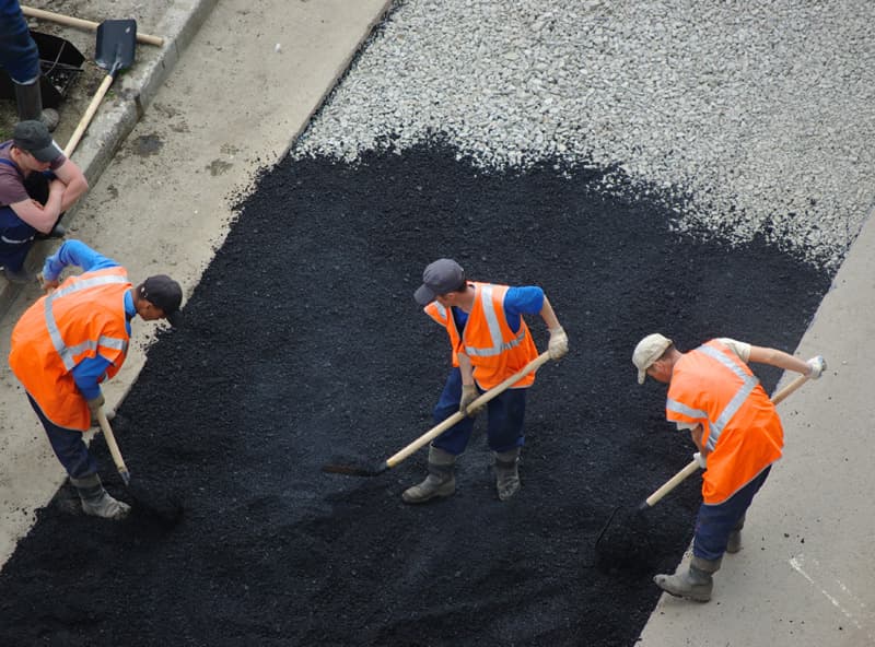 Успеть за 2 недели: дорожники должны отремонтировать 45% дорог