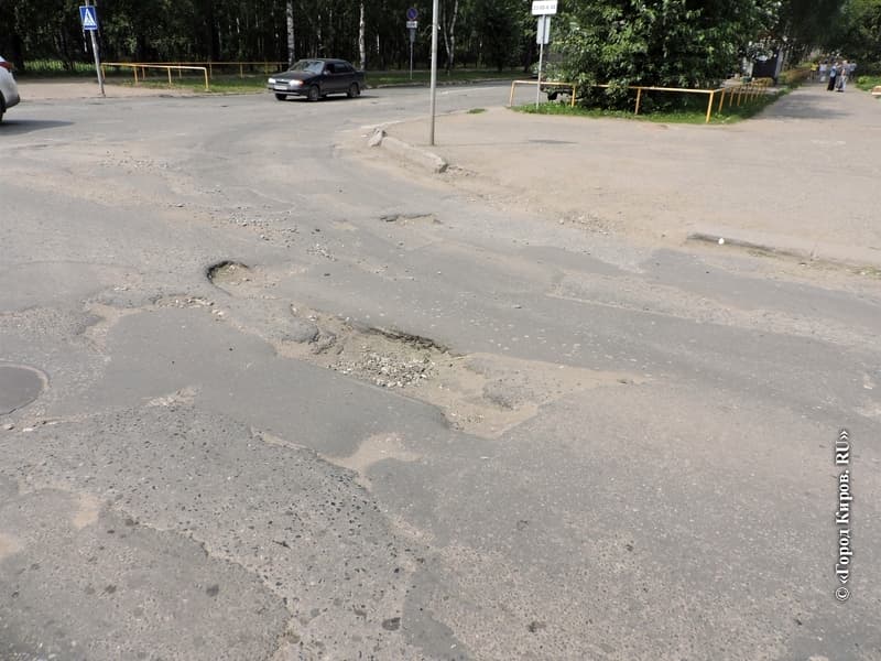 Разбитые дороги в Кирове: что изменилось с весны