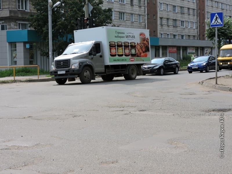 Разбитые дороги в Кирове: что изменилось с весны