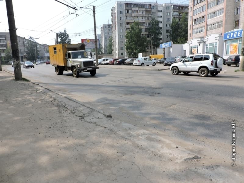 Разбитые дороги в Кирове: что изменилось с весны