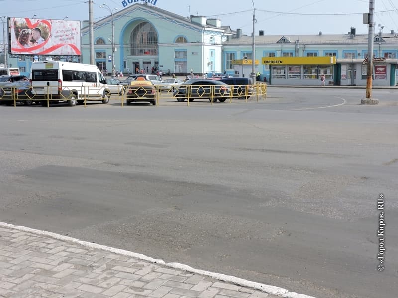 Разбитые дороги в Кирове: что изменилось с весны