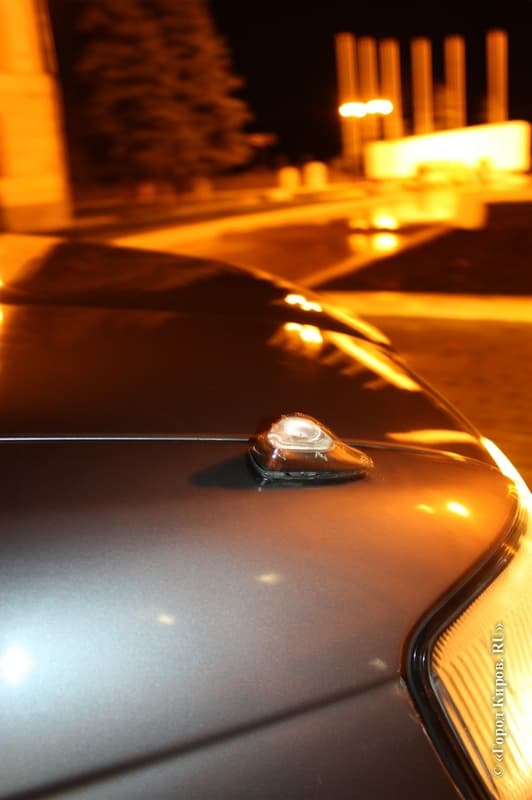 Тест-драйв Toyota Crown: корона для бедняка