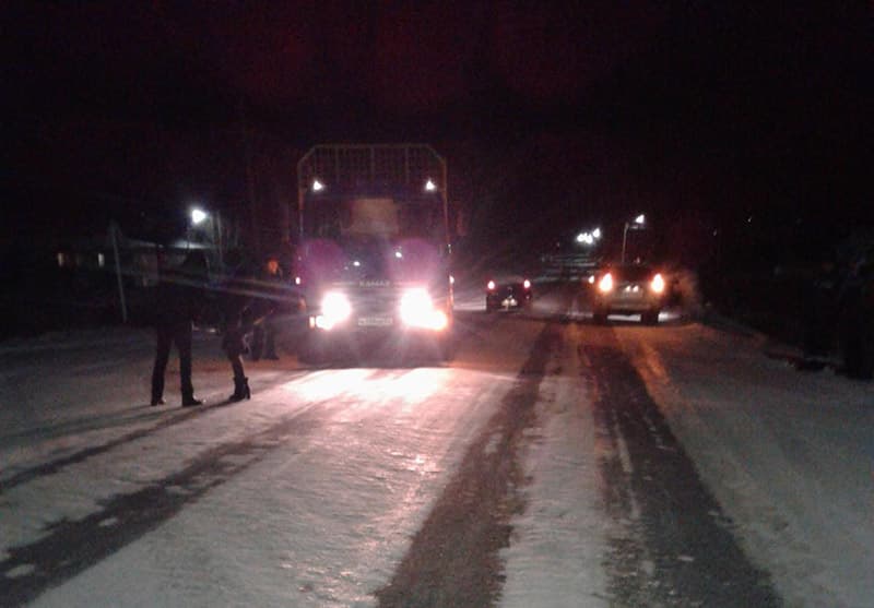 Сбитый дважды. В Кировской области пешехода от удара иномарки отбросило на КАМАЗ