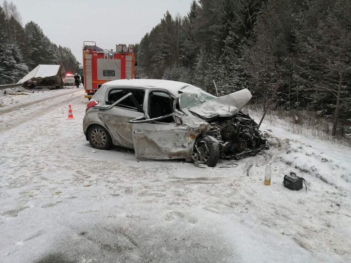 В результате жесткого ДТП в Юрьянском районе пострадали 6 человек
