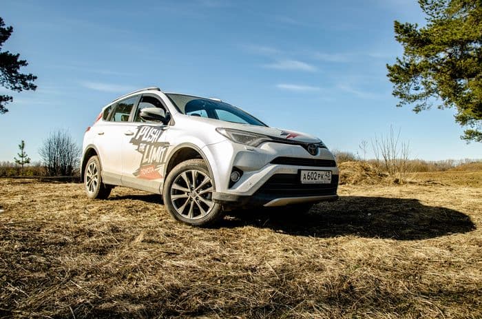 Tест-драйв Toyota Rav4 2018: семейный и молодёжный самурай
