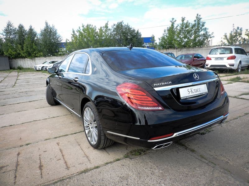 Тест-драйв Mercedes-Maybach S600. Автомобиль для серьезных людей