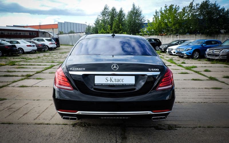 Тест-драйв Mercedes-Maybach S600. Автомобиль для серьезных людей