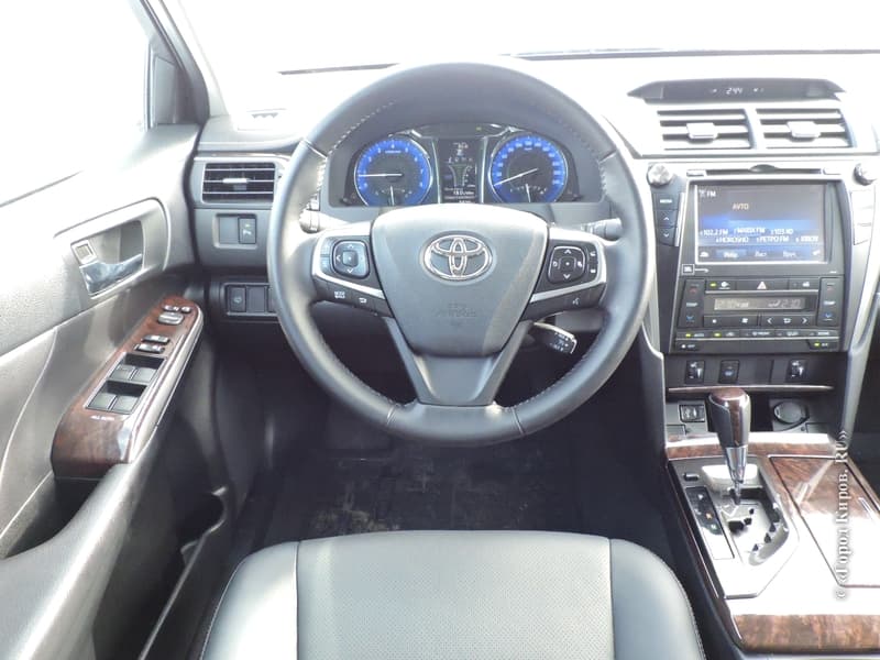 Тест-драйв Toyota Camry: Жаль, что я еще так молод...