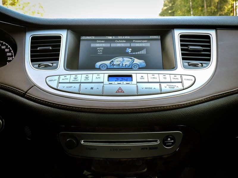 Тест-драйв Hyundai Genesis: премиум не стареет