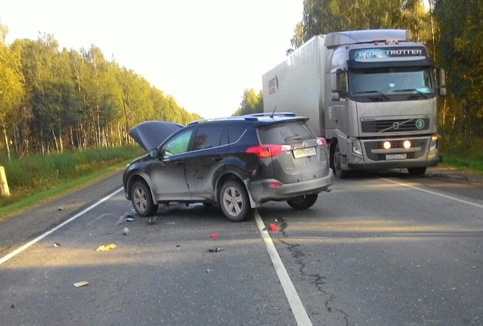 Водитель «семерки» не пропустил «Тойоту» и улетел в кювет