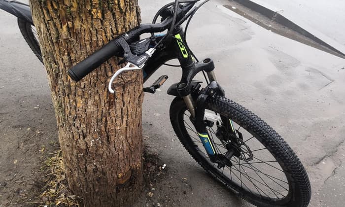 В Кирове иномарка сбила 8-летнего велосипедиста