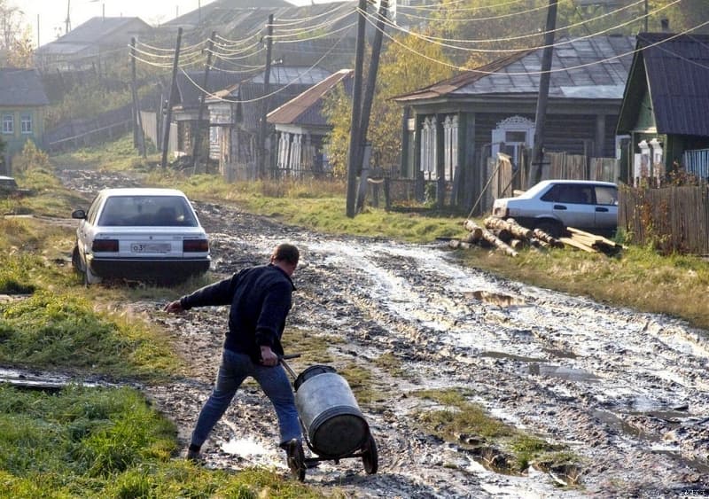 Кировская область получит 161,5 миллионов рублей на сельские дороги