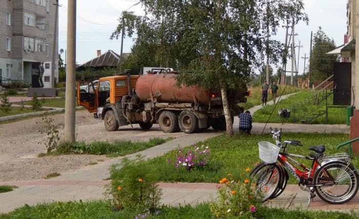 В Омутнинске рабочий получил смертельную травму, упав с КамАЗа