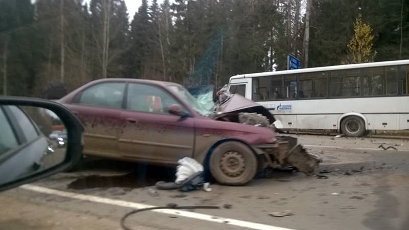 Появилось видео с места аварии на развязке у Радужного