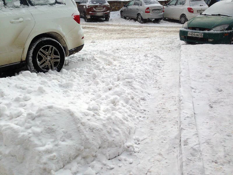 Прошедший снегопад в Кирове способствует мелким авариям