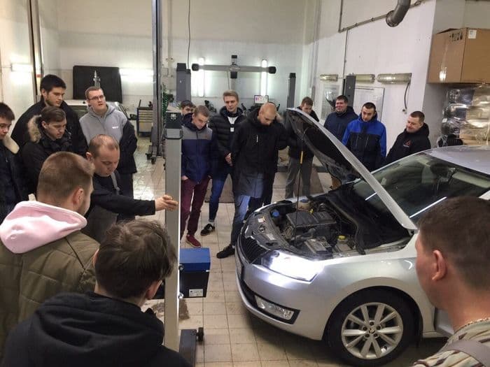 Сначала на экскурсию в ŠKODA – потом на работу