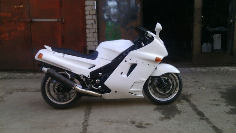 Тест-драйв Kawasaki ZZR 1100: легенда 20 века