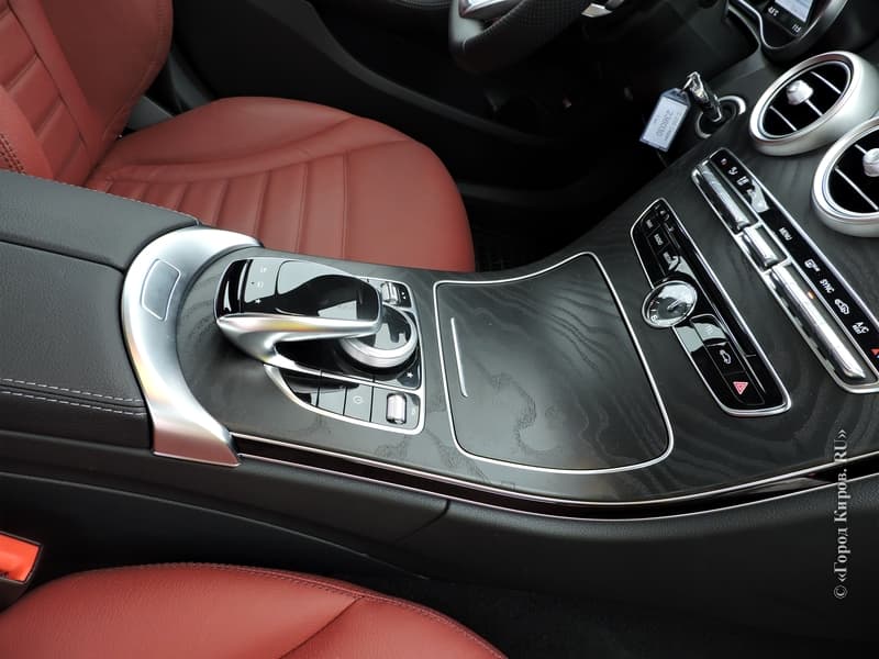 Тест-драйв Mercedes-Benz: «Мерседес» отказался от неповторимого дизайна и выпустил «леденец»