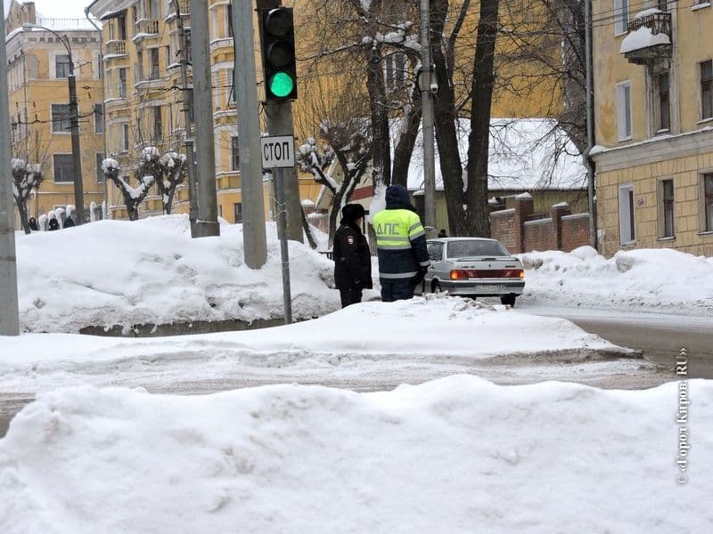 Улицы города оцеплены с утра. Медведев еще прокатится по Кирову