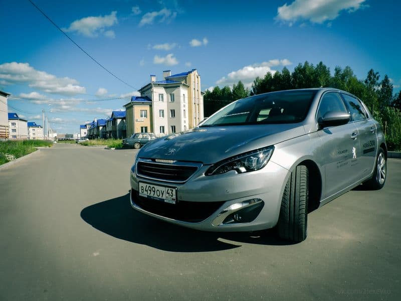 Тест-драйв Peugeot 308: сундучок с сюрпризами