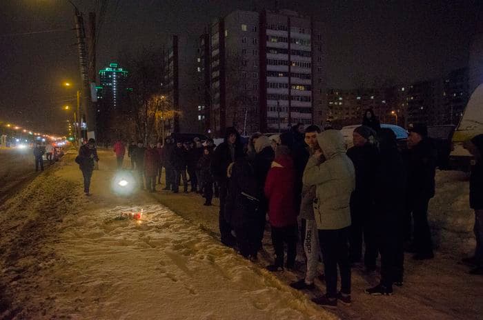 Кировчане пришли почтить память погибшей в ДТП 10-летней девочки