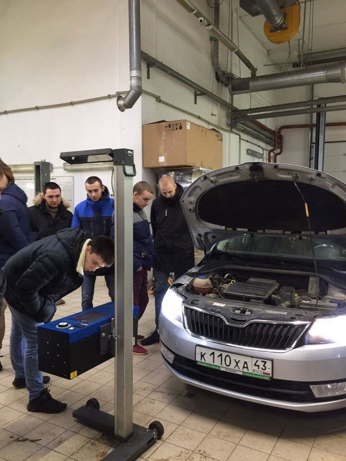 Сначала на экскурсию в ŠKODA – потом на работу