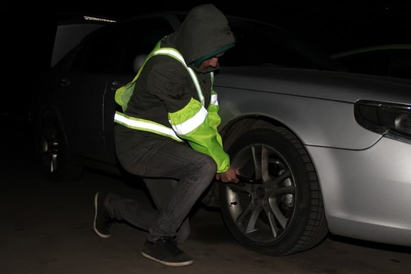 Когда водитель считается пешеходом? Термин могут переработать в ПДД