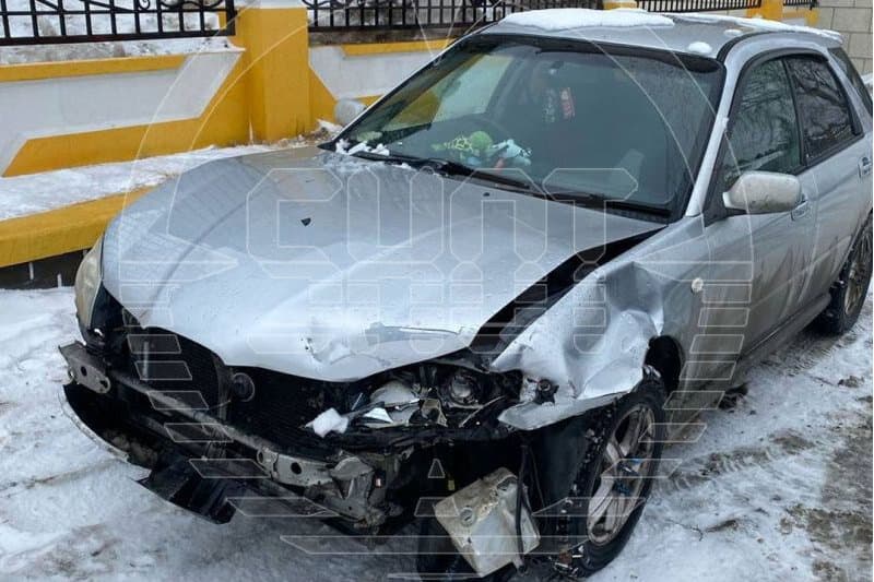 7-летний житель Барнаула угнал Subaru и устроил ДТП