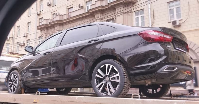 В Москве «засветились» предсерийные Lada Aura
