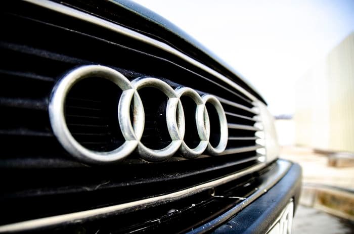 Она ещё живая: тест-драйв Audi 100 1989 года