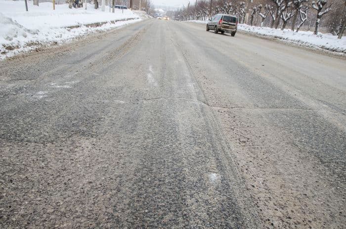 В Кирове стало больше “Неровной дороги”