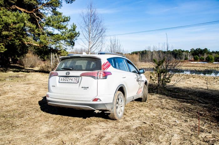 Tест-драйв Toyota Rav4 2018: семейный и молодёжный самурай