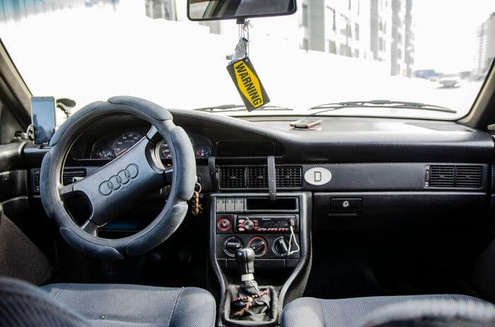 Она ещё живая: тест-драйв Audi 100 1989 года