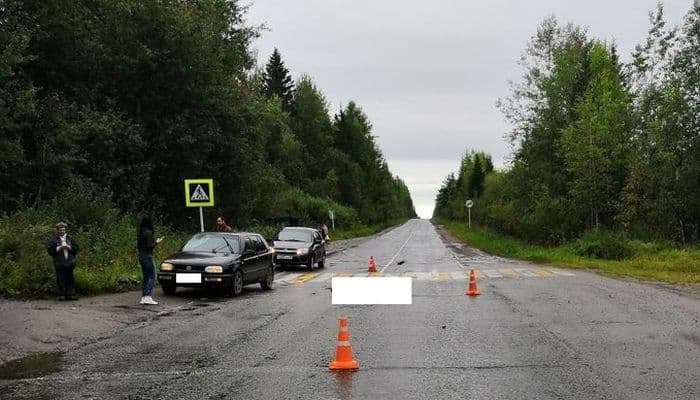 В Омутнинском районе мужчина попал под колеса «Гольфа»: пешеход погиб