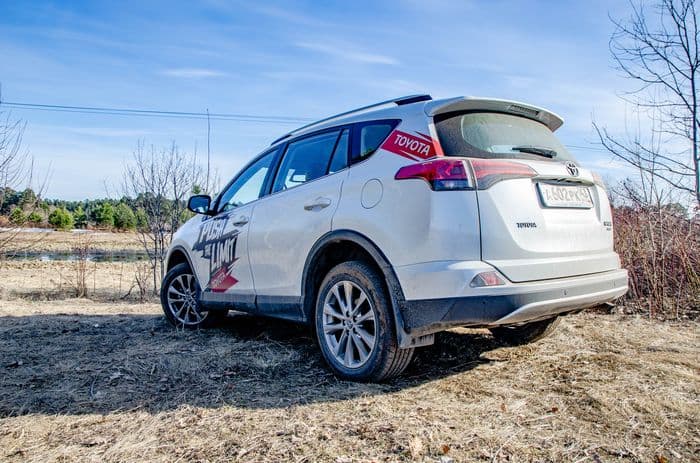 Tест-драйв Toyota Rav4 2018: семейный и молодёжный самурай