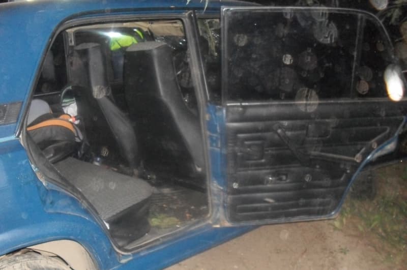 «Семерка» съехала в кювет. Пострадали 2 человека