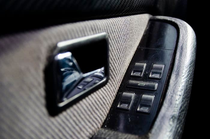 Она ещё живая: тест-драйв Audi 100 1989 года