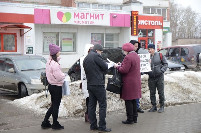 Родители погибшей в ДТП девочки собирают подписи для строительства подземного перехода