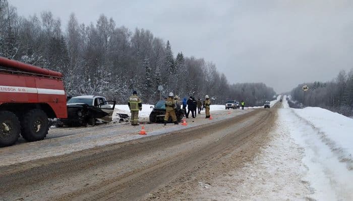 В результате столкновения двух машин в Мурашинском районе один человек погиб  
