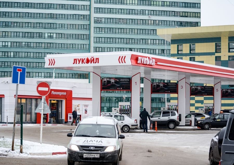 Если ваше авто заправили плохим топливом: вот что можно сделать